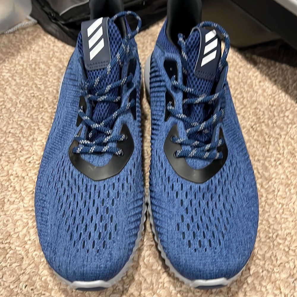 Never worn, Addidas, blue Bounce , mens 11